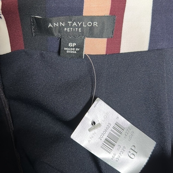 Ann Taylor Striped pencil Skirt Size 6 Petite brand new zips, lined - Picture 4 of 5